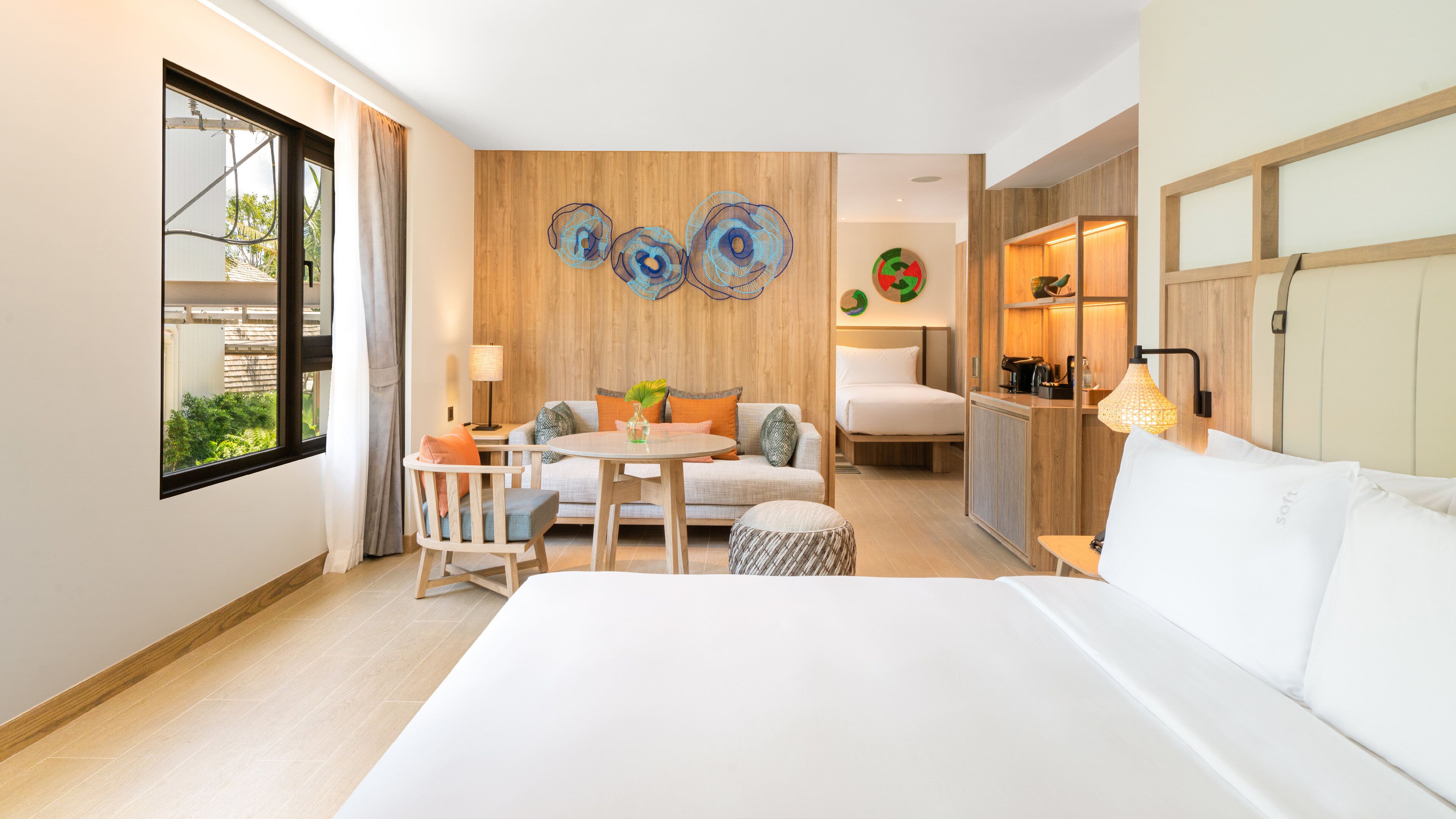 Minibar, desk, laptop workspace, blackout curtains