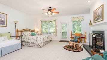 2 bedrooms, iron/ironing board, Internet, bed sheets