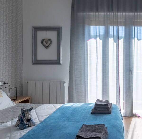 3 bedrooms, iron/ironing board, Internet - Appartamento como ideale per famiglie (Como)