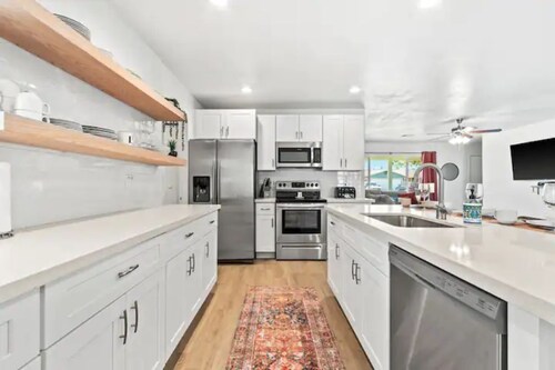 Stunning Gilbert Home w/ Heated Pool and Hot Tub