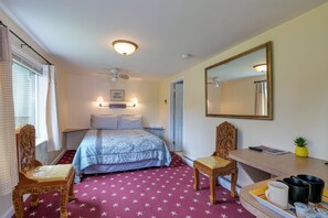 2 bedrooms, desk, free WiFi, bed sheets