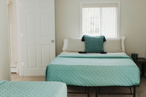 3 bedrooms, iron/ironing board, bed sheets