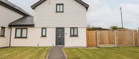 Cottage | Front of property