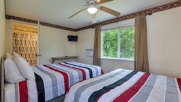 2 bedrooms, desk, free WiFi, bed sheets