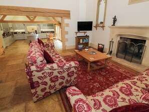 Living area - Rookery Hall (Broadway)