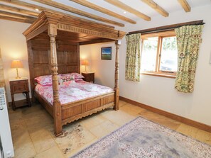 Cottage | Interior - Rookery Hall (Broadway)