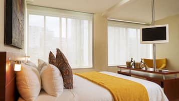Habitación doble estándar, vista a la Ciudad | Ropa de cama de alta calidad, edredones de plumas, minibar