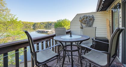 Boat Slip & Ramp- Trailer Parking- Lakefront Pool