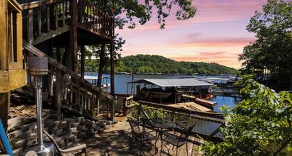 Wonderful Remote Lake Cabin! Fish from Deck & Dock