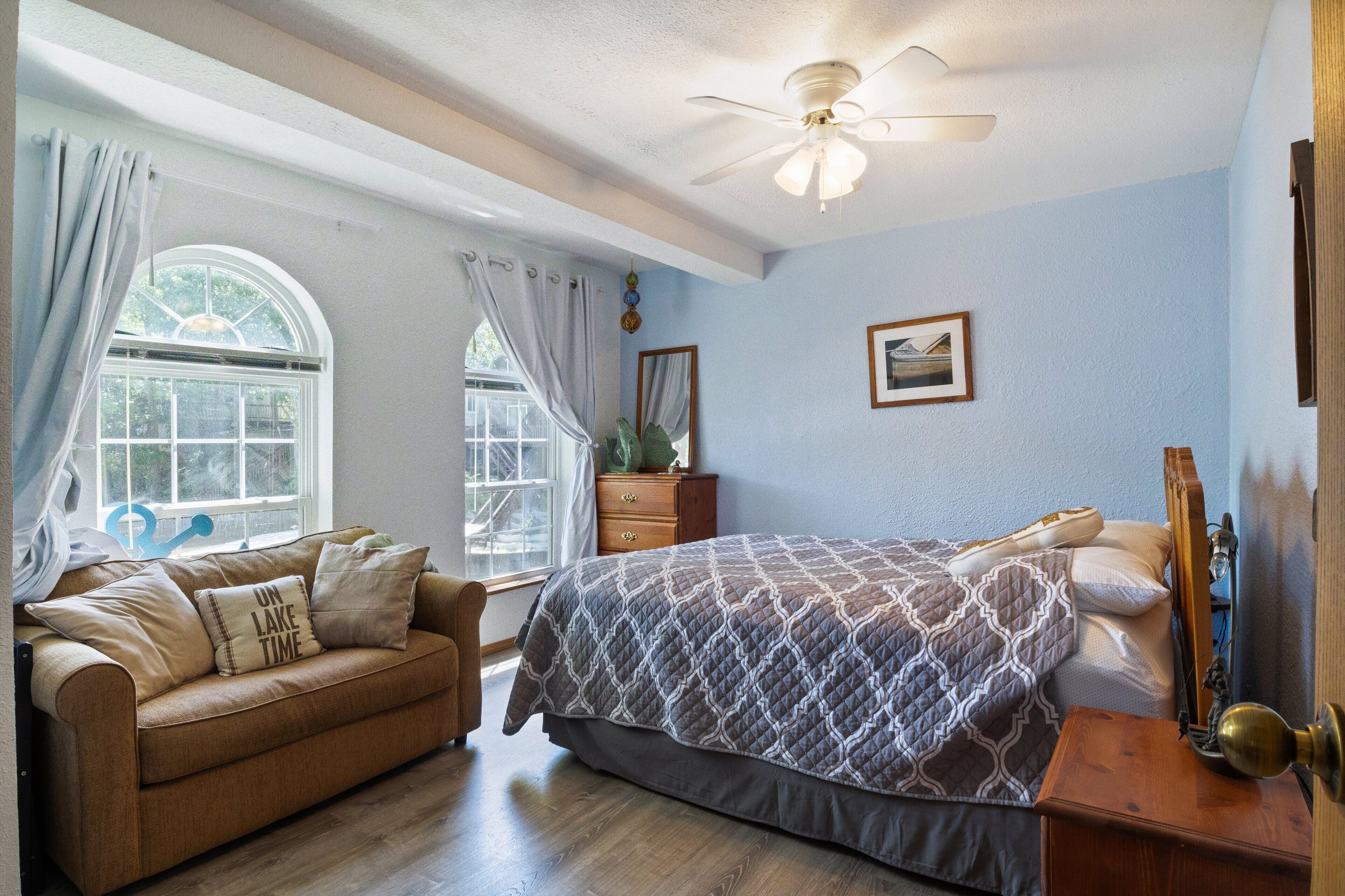 3 chambres, accès au Wi-Fi (inclus), literie fournie