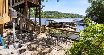 Wonderful Remote Lake Cabin! Fish from Deck & Dock
