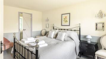 Superior Cottage, Private Bathroom (Stable Cottage) | 3 bedrooms