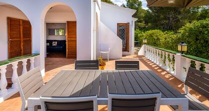 Villa with heated pool (8 people)