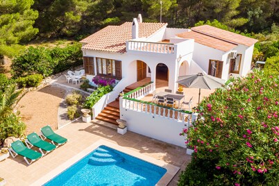 Villa with heated pool (8 people)