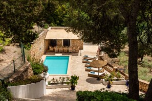 Outdoor pool - Spacious Ibiza Villa With Discounted Prices - Inquire For More Info!! (Ibiza Baleares)