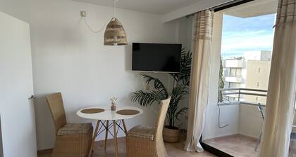Bel appartement avec vue sur la mer latérale - Plage / piéton