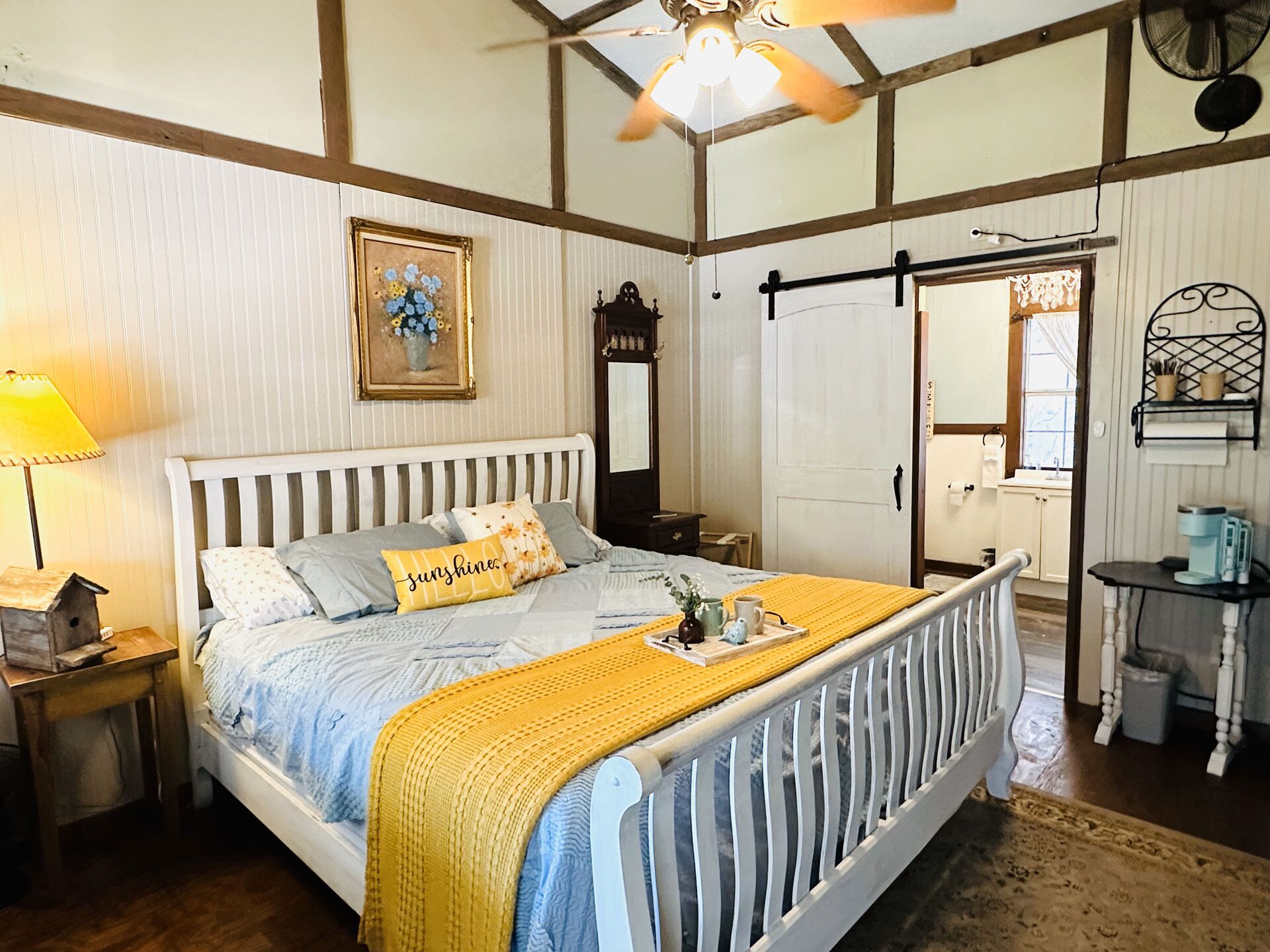 King Size Bed Suite Closest to First Monday Trade Days