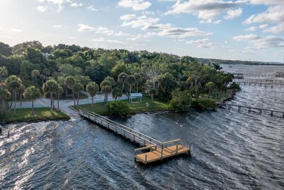 Large Group 5BR/3BA Oasis