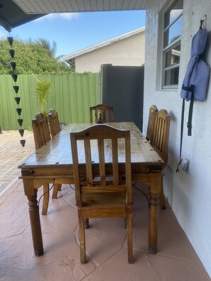 Outdoor dining