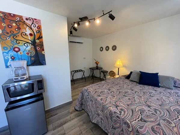 1 غرفة نوم ومكواة/لوح كي وواي فاي مجانًا وملاءات أسرّة