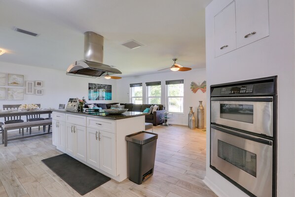 Interior - Airy Canal-Front Oasis in Cape Coral w/ Pool! (Cape Coral)