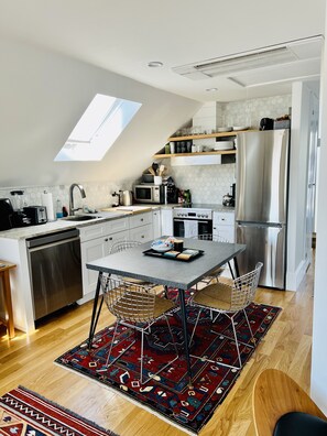 Fridge, microwave, oven, stovetop - New 3 bed condo a block from the beach w/ parking (Provincetown)