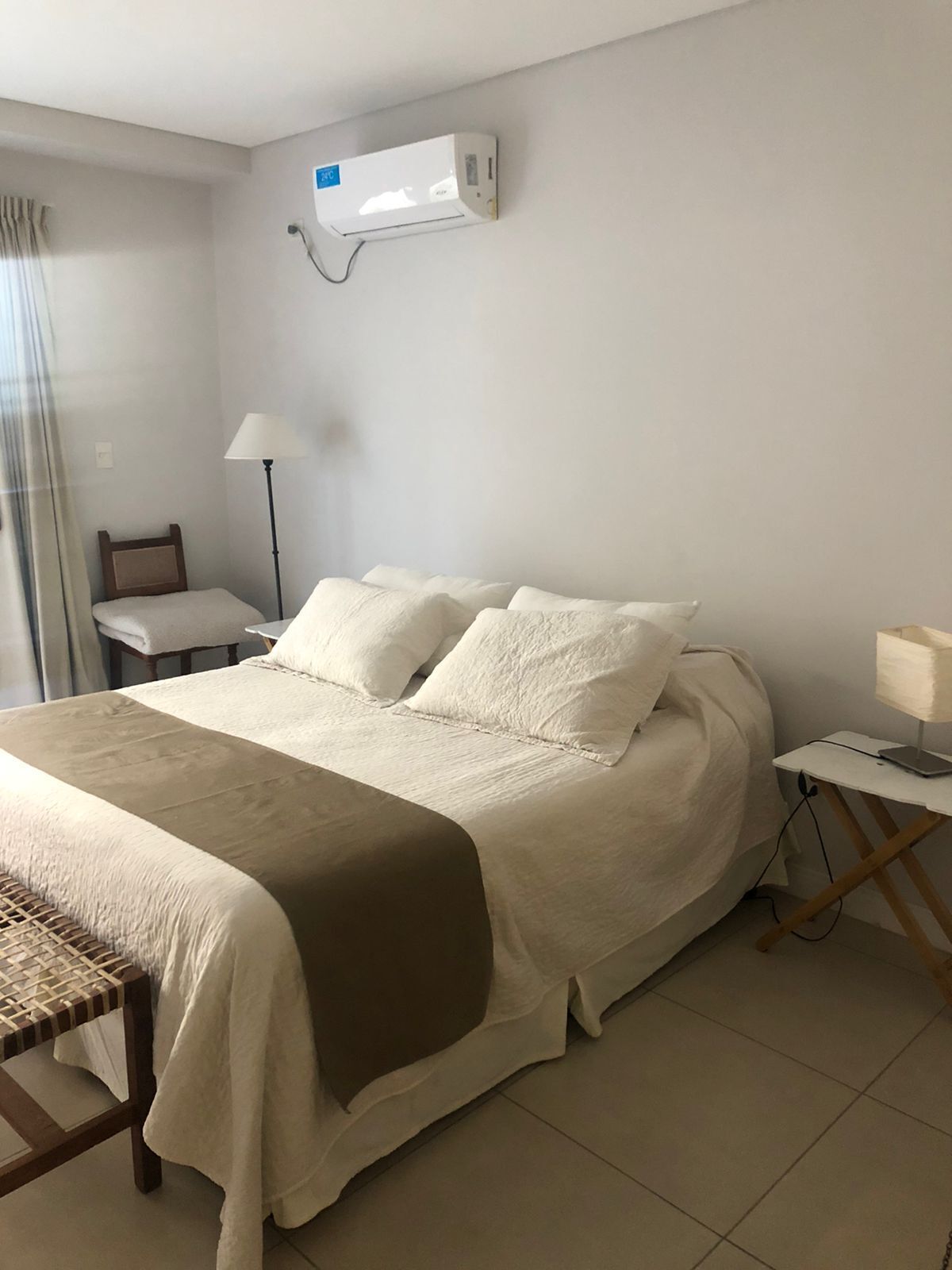 Deluxe Apartment | 1 bedroom, blackout drapes, iron/ironing board, free WiFi