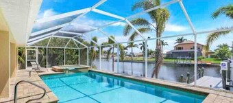 Luxury GULF access! DOCK/SPA/Pool/GAME ROOM