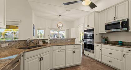 Luxury GULF access! DOCK/SPA/Pool/GAME ROOM