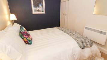 Cottage | 4 bedrooms, individually decorated, individually furnished, free WiFi