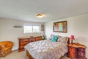 2 slaapkamers, een strijkplank/strijkijzer, internet, beddengoed