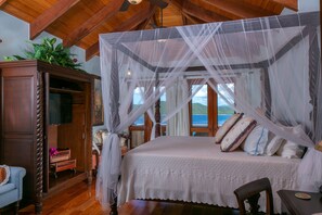 5 habitaciones, caja de seguridad en la habitación y escritorio 