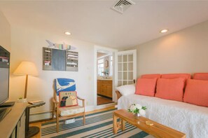 4 habitaciones, escritorio, tabla de planchar con plancha y wifi gratis