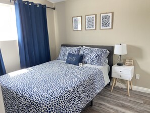 6 dormitoris, planxa i posts de planxar, wifi gratuïta i roba de llit 