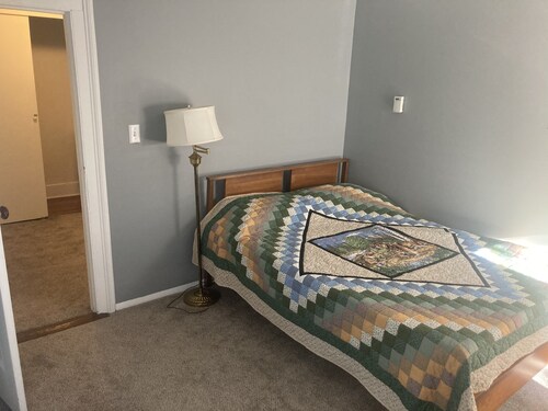 Quiet Country Apartment on a dead end road!