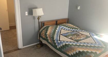 Quiet Country Apartment on a dead end road!