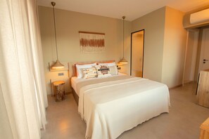 Honeymoon Room