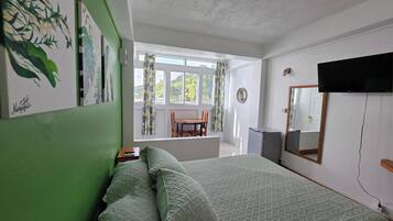 1 Schlafzimmer, Schreibtisch, Bügeleisen/Bügelbrett, kostenloses WLAN