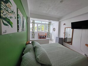 1 bedroom, desk, iron/ironing board, free WiFi