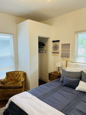 2 chambres, bureau, fer et planche à repasser, Wi-Fi gratuit