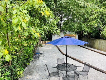 DOWNTOWN, Rupp Arena just 5 min away. 2 bedr/1 Bath cozy home.