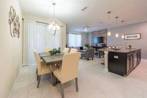 Unclassified image, 4 of 47, button