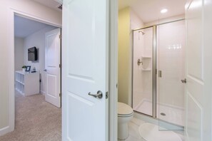 Unclassified image, 5 of 47, button