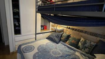 1 bedroom, desk, free WiFi, wheelchair access