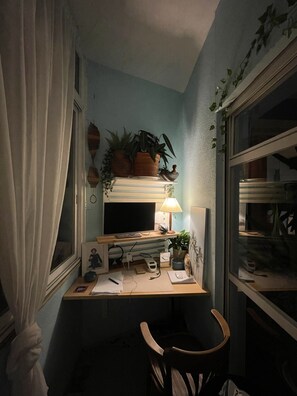 المنشأة من الداخل