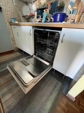 Fridge, microwave, oven, dishwasher - Murta Apartment Ocean view - 5 min from the beach! (Paço de Arcos)