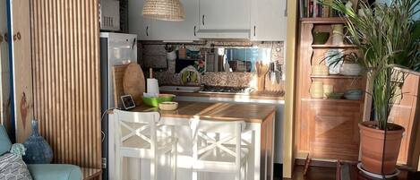 Een smart-tv, videogames en een computerscherm