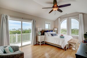 4 bedrooms, desk, iron/ironing board, travel cot - 4BR/4BA - pool, elevator, deeded beach access, 2 king suites & AMAZING views! (North Topsail Beach)