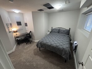 2 chambres, bureau, Wi-Fi gratuit, draps fournis