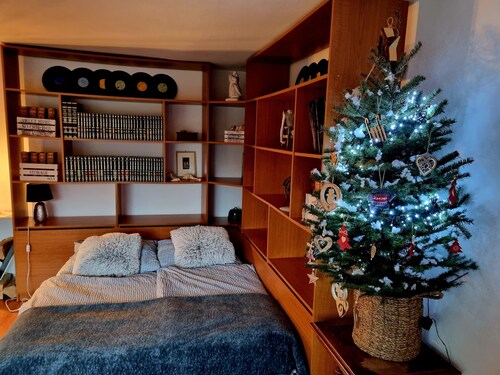 Beautiful and quiet apartment near mountains.